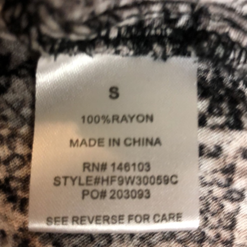 Hippie Rose Snake Reptile Print Utility Roll-Tab Shirt Blouse Top Black White S - Picture 11 of 11